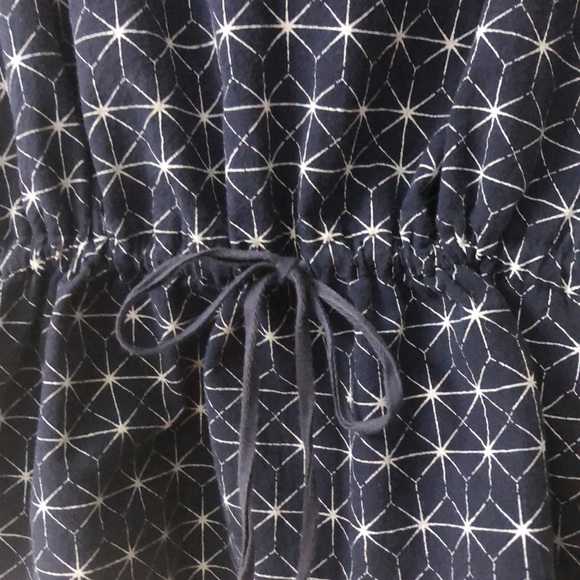 Levi’s 100% Cotton Sleeveless Navy Peplum Top - Picture 3 of 8